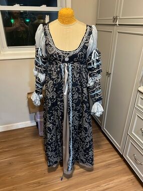 Theater Quality Navy/Light Blue Floral Empire Waist Renaissance Dress Size Small